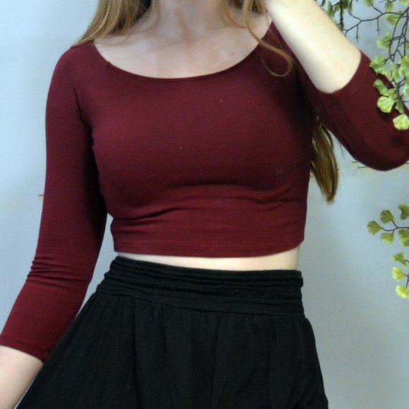 3/$15 🌺Forever 21 Red Crop Top - Picture 13 of 13